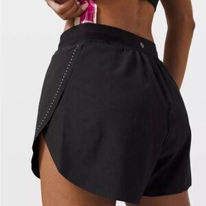 Lululemon Find Your Pace Short 3" Lined Women Size 4 Black